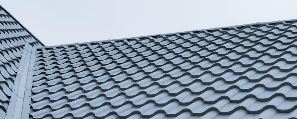 Metal Roof vs Tile Roof in Florida: Cost, Lifespan, and Storm Performance