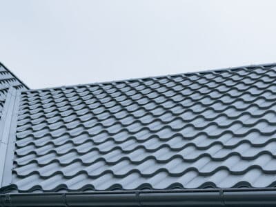 Metal Roof vs Tile Roof in Florida: Cost, Lifespan, and Storm Performance